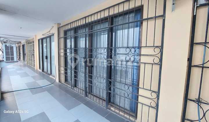 Shop House in Plazasegi Eight 3 Floors Unfurnished Shop House in Plazasegi Eight 3 Floors Unfurnished