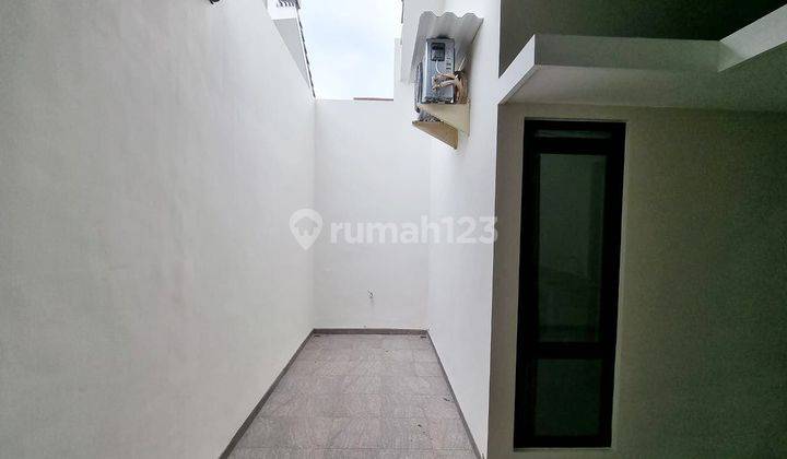 Rumah Gress di Riverfront Malang Selangkah Dari Exit Tol  4