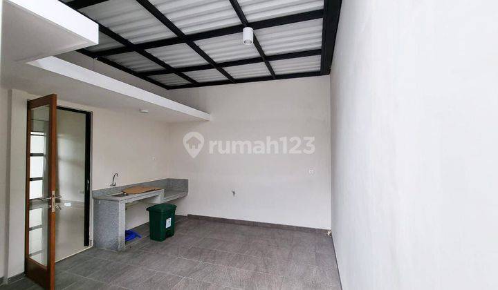 Rumah Gress di Riverfront Malang Selangkah Dari Exit Tol  5