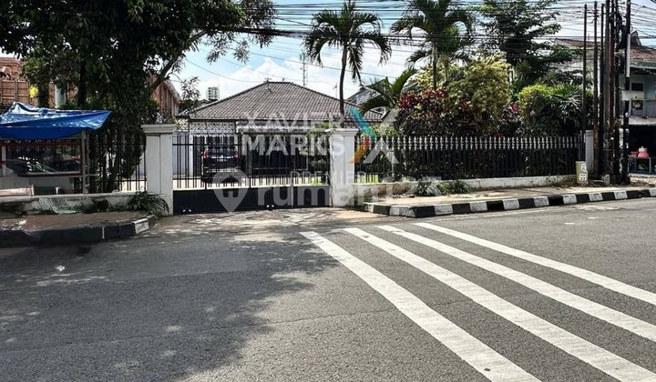 Dijual Rumah Bonus Bangunan Pabrik di Poros Ahmad Yani Blimbing Malang