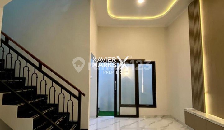 Cheapest Sale New American Classic House in Sulfat, Malang City 2