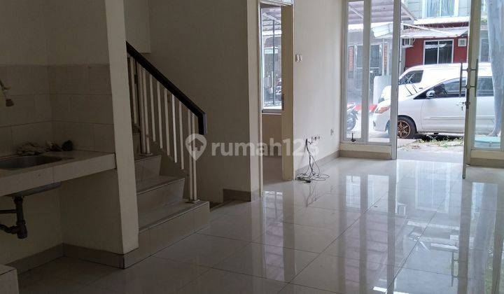 Disewakan Cepat Rumah Golf Lake Kondisi Rapi Siap Pakai 1