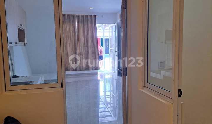 Ready Golf Lake House Size 4x15 Semi Furnished Ready Golf Lake House Size 4x15 Semi Furnished