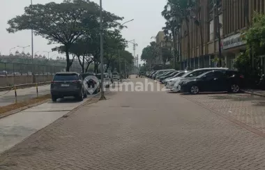 For Rent: 3.5-Story Shop House at Golf Lake Residence 2