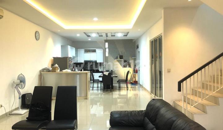 Rumah Golf Lake Residence 8X20 Full Furnished