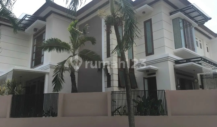 Luxury House in Bintaro Sector 3 Tangsel