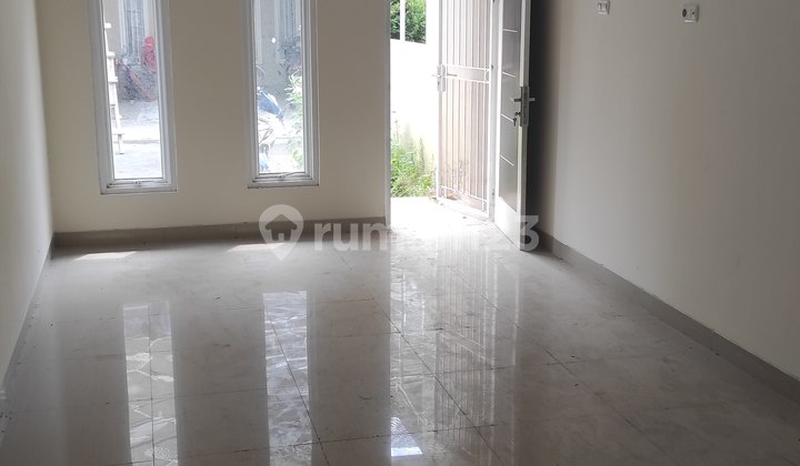 Rumah disewakan di Kav Deplu Ciledug 11