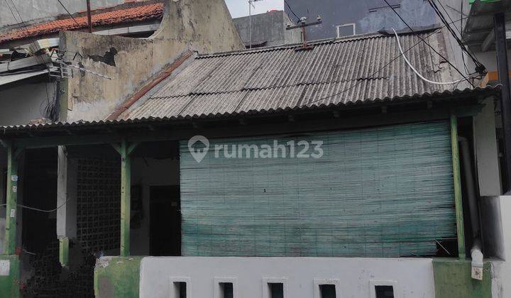 Rumah hitung tanah di Tomang Jakarta Barat  1