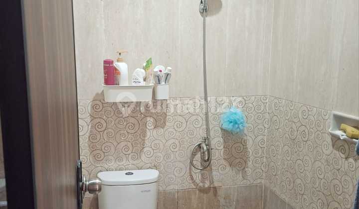 Luxury House in Valencia Cluster Graha Raya 2