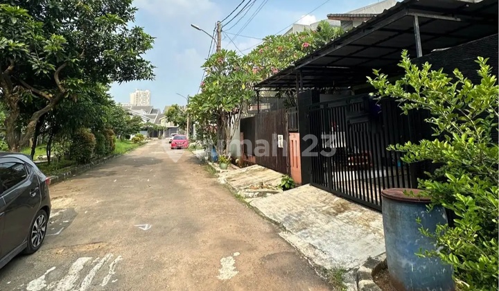 Ready-to-Occupy House in Villa Melati Mas Serpong 2