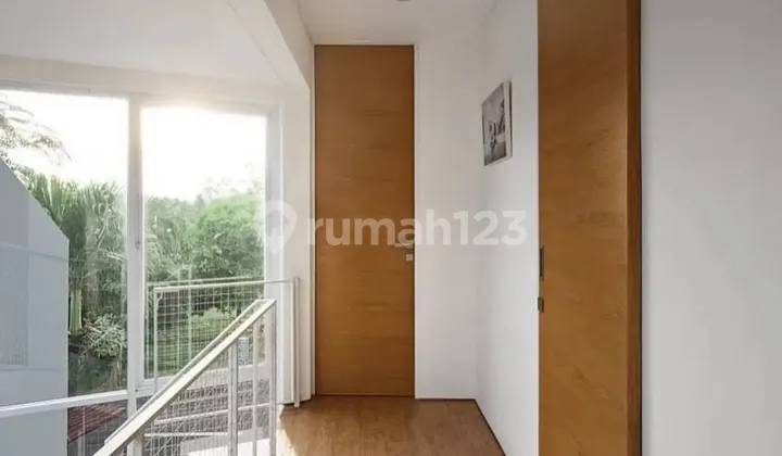 Fully Furnished House in Delatinos BSD Fully Furnished House in Delatinos BSD