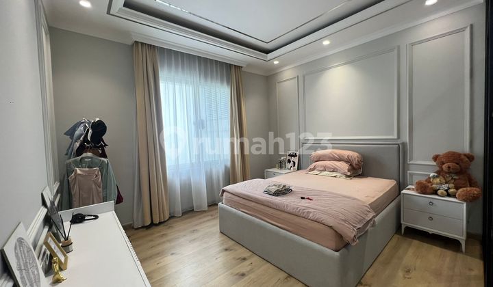 Rumah Mewah di Golf Island, 8X25 Full Renov, Furnished Interior 2