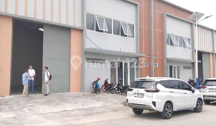 For Sale Laksana Bizpark Warehouse 15x35 Brand New - Ready to Connect