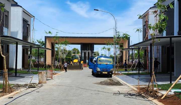 Brand New, Rumah Kuningan Village, Spinel 10x20 PIK 2 Ready 2