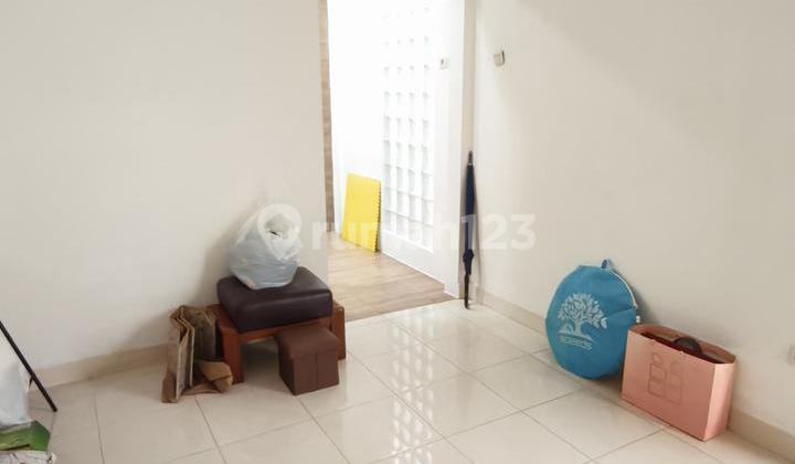 Rumah Bagus Valencia Puri Surya Jaya Siap Dipinang 2