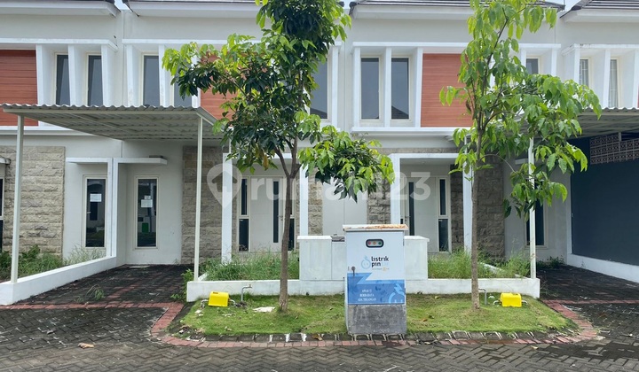 Rumah Disewakaan 2 Lantai 3 Kamar Tidur Puri Surya Jaya 2