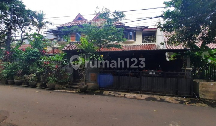 For Sale 2-Storey House with SHM in Kebayoran Baru, South Jakarta