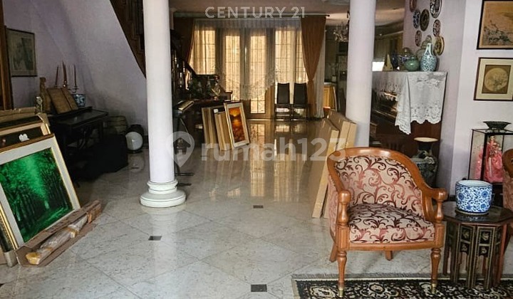 For Sale Ready-to-Occupy House in Tanjung Barat, South Jakarta 2