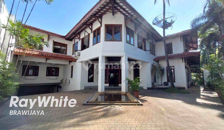 Balinese Resort House di Pejaten, Jaksel, Lokasi tenang 1