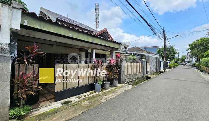 Rumah di Jalan Nimun, Kebayoran Lama, Jakarta Selatan, 2 Km ke Mal Pim