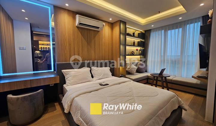 Brand New Unit at Antasari Place Apartment, 7th Floor, Furnished, City View