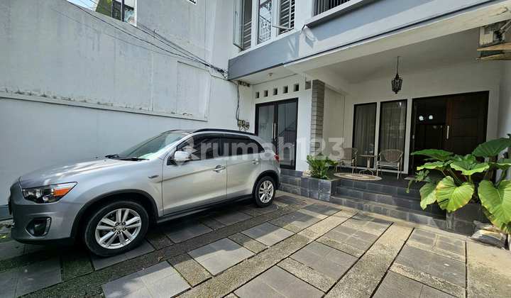 Rumah di Jalan Lauser, Kebayoran Baru, dengan Konsep Low Rise Apartment, Dekat ke Mayestik 2