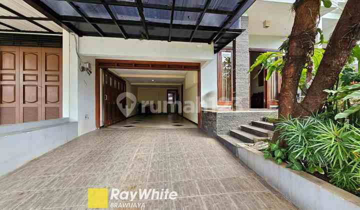 Rumah di Kompleks Bona Vista Residence, Lebak Bulus, akses 3 mobil, lokasi tenang 2