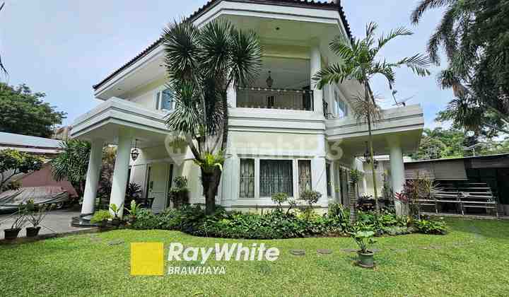 Rumah di Kebayoran Baru, jakarta Selatan, Lokasi tenang, 2 km ke MRT Blok M