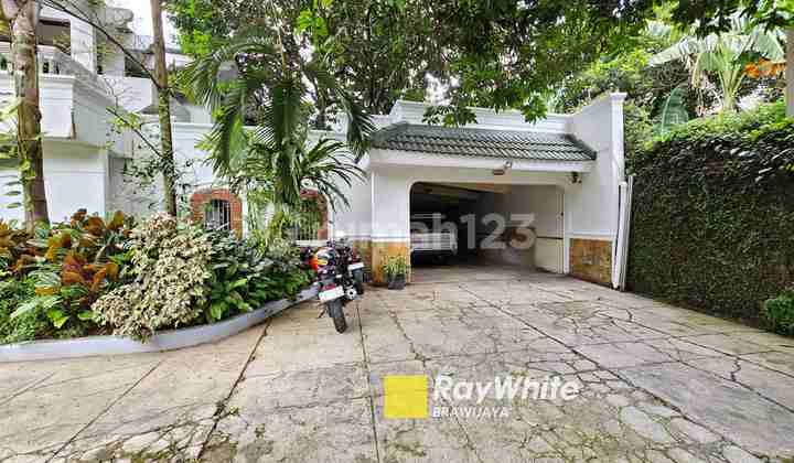 Rumah di Jati Padang, Jakarta Selatan, 5 menit ke Tol JORR, bisa beli sebagian 2