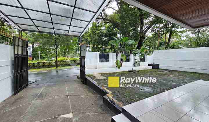 Rumah di Senopati, Kebayoran Baru, Dekat Scbd, View Taman, Boleh Sewa Buat Kantor 2