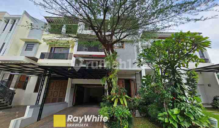 Rumah di Kompleks Bona Vista Residence, Lebak Bulus, akses 3 mobil, lokasi tenang