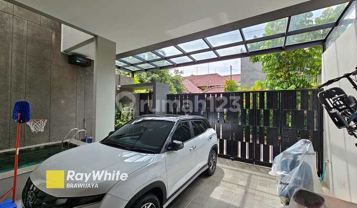 Industrial Minimalist House di Kompleks Bumi Karang Indah, Lebak Bulus, Private Pool, Dekat MRT Lebak Bulus Industrial Minimalist House di Kompleks Bumi Karang Indah, Lebak Bulus, Private Pool, Dekat MRT Lebak Bulus