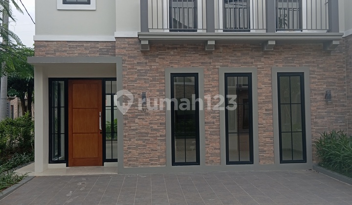 Rumah Halaman Halaman Belakang Luas Nempel Lebakbulus Jaksel