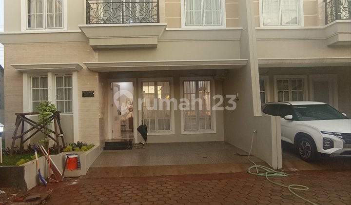 Rumah 2 Lantai Mewah Nempel Banget Tol dan Jaksel Rumah 2 Lantai Mewah Nempel Banget Tol dan Jaksel