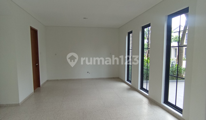 Ready-to-Occupy House Adjacent to Lebakbulus and Pondok Indah 2