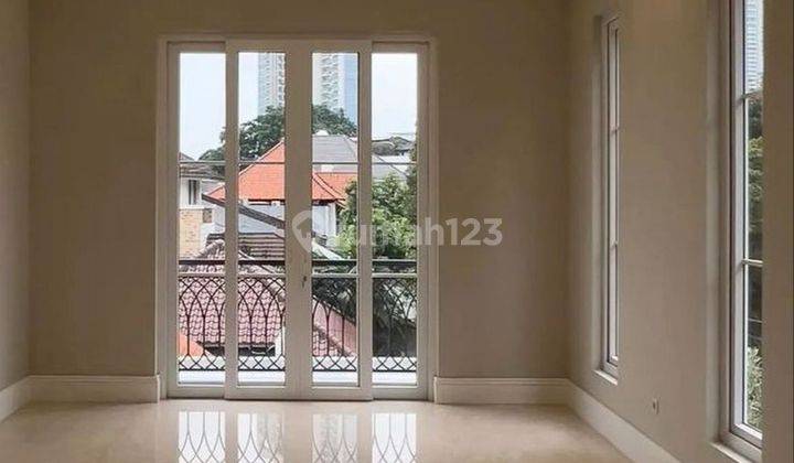 Rumah hook super mewah kawasan elite Brawijaya  10