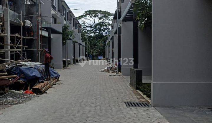 Townhouse eksklusif private mewah di pondok labu Andara 2