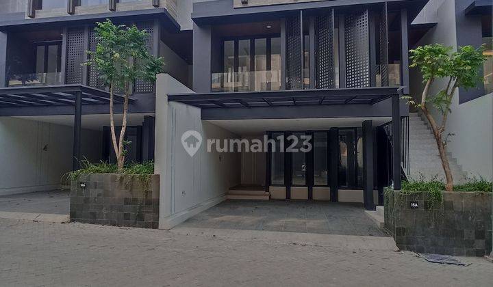 Rumah dalam cluster Andara nempel pintu tol dan cilandak 2