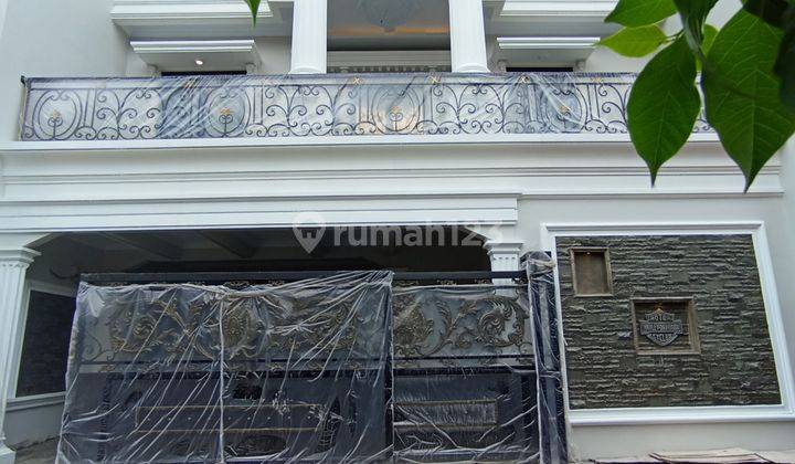 Rumah istana nempel tb simatupang dan cilandak 2