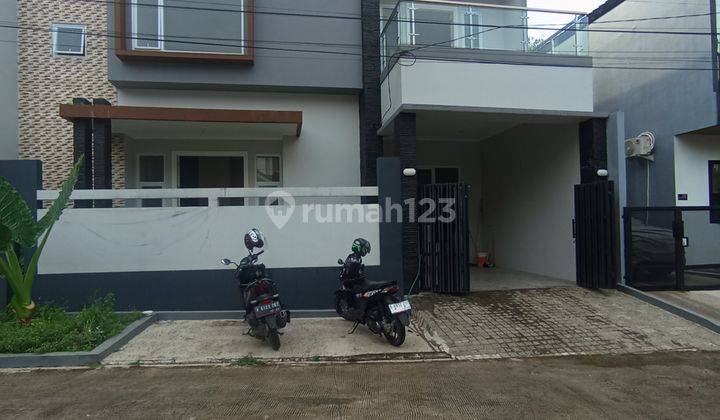 Rumah Akses Strategis Di Cinere Nempel Lebak Bulus  1