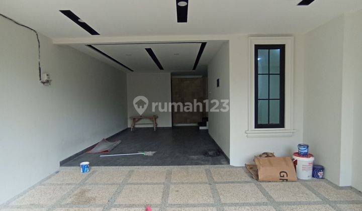 Rumah cantik mewah akses jalan raya utama jagakarsa 2