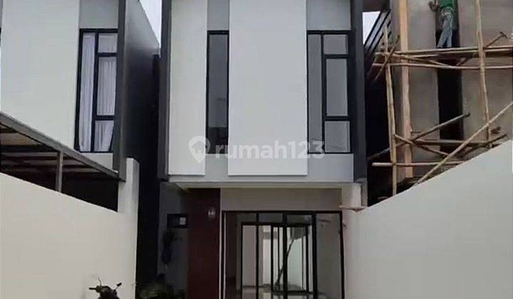 Rumah privat pagar halaman luas dekat pondok cabe raya golf 2