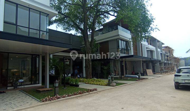 Rumah Berkelas Modern Nempel Mrt Lebak Bulus  2