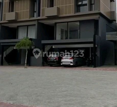 Smart Townhouse in Cilandak Without Down Payment