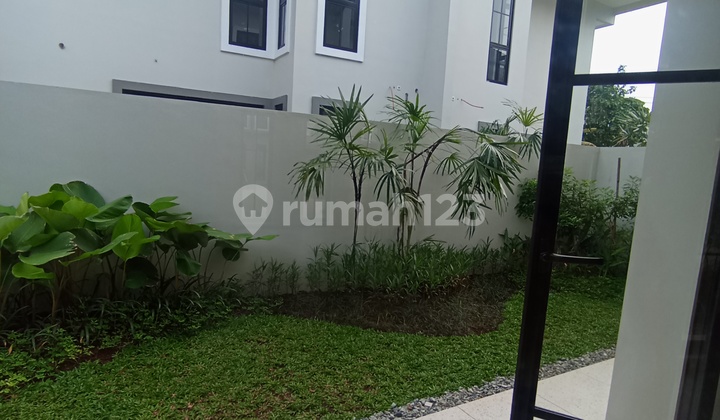 This Comfortable Hook House Priced at 2 Mn Adjacent to MRT Lebakbulus 2