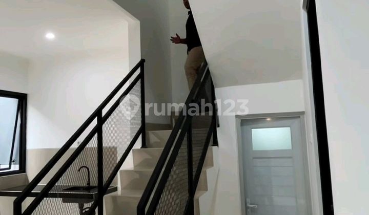 Rumah Strategis di Cirendeu 4 Kilo ke Mrtlebakbulus 2