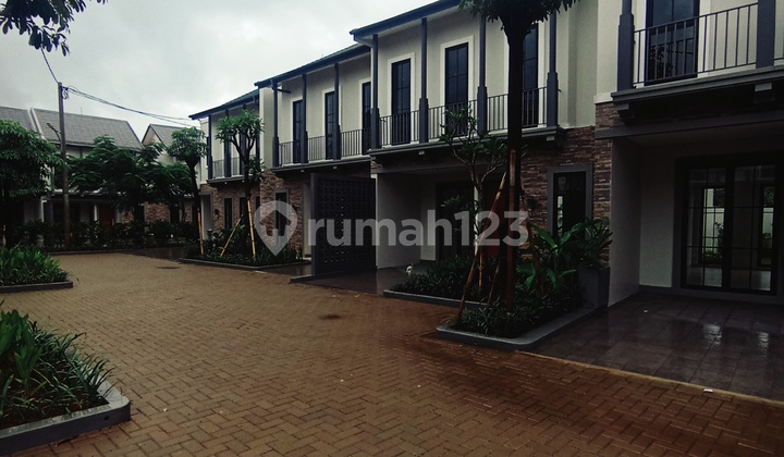 Rumah Alami Risort Tanah Luas di Perbatasan Lebakbulus Jaksel Rumah Alami Risort Tanah Luas di Perbatasan Lebakbulus Jaksel