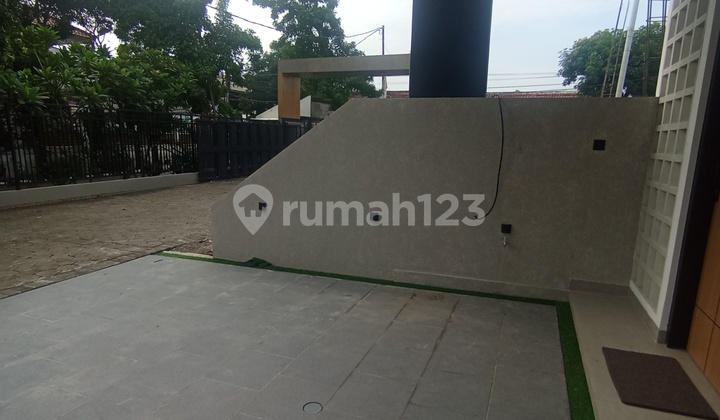 Rumah Siap Huni Hanya 15 Menit ke MRT Lebak Bulus