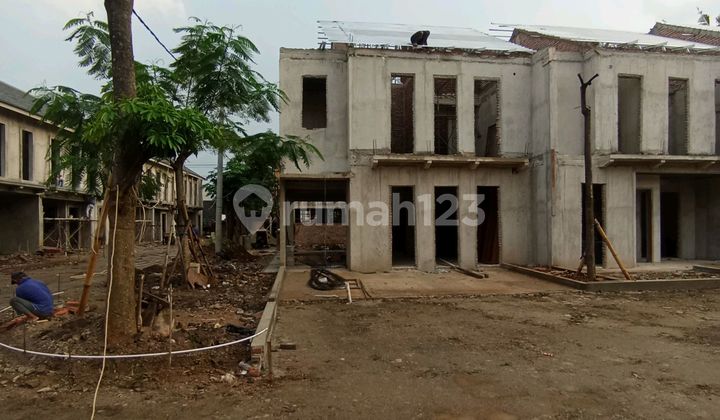 Rumah Hook Luas 4 Kamar Tidur Selangkah Ke Lebak Bulus 1