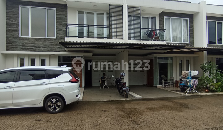 Rumah Besar dan Luas Hanya 10 Menit MRT Lebakbulus Rumah Besar dan Luas Hanya 10 Menit MRT Lebakbulus